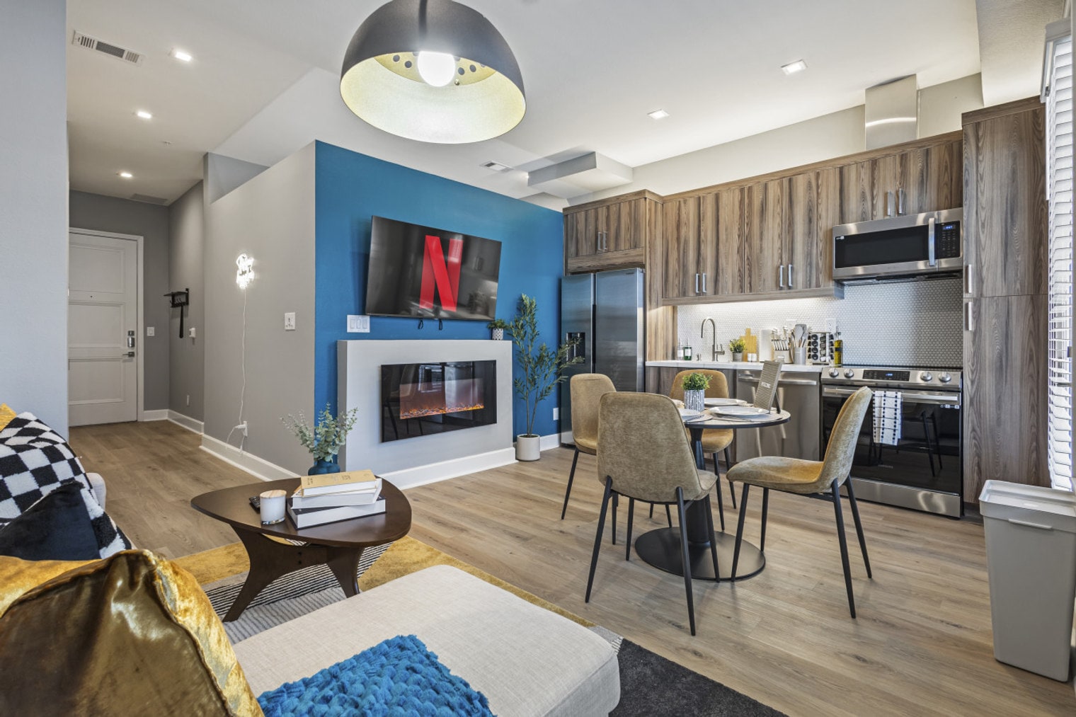 Building Photo - 1812 Hickory St