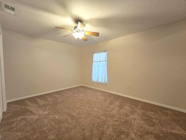 Building Photo - Beautifully Updated Home in Central Bartow...