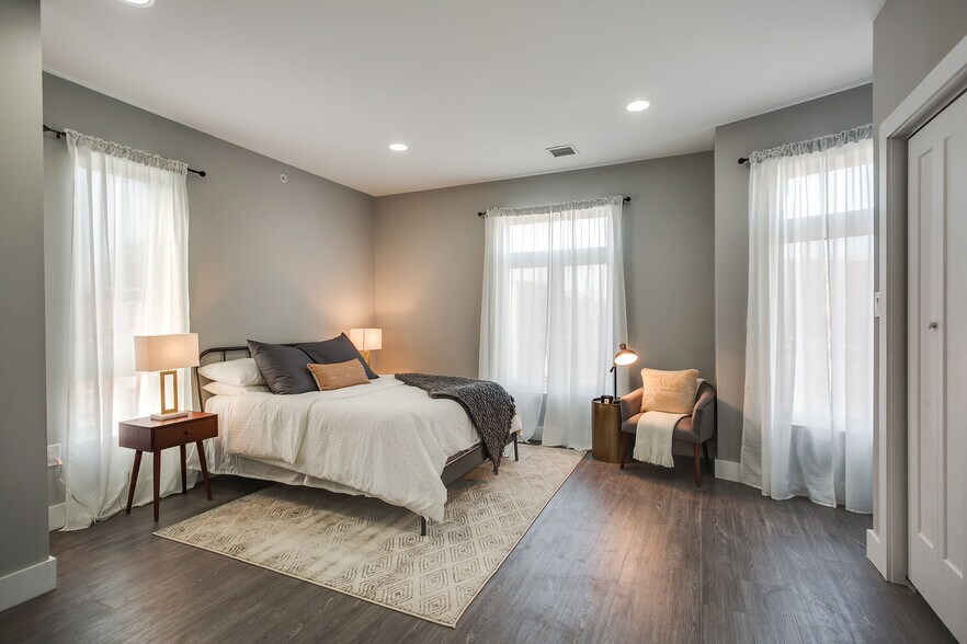 Building Photo - 1321 N 19th St