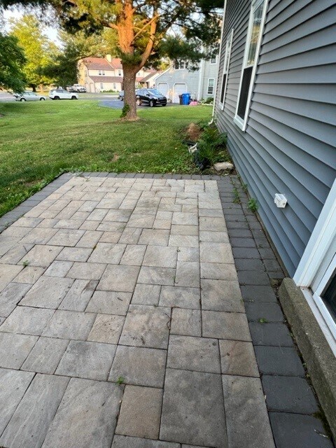 Building Photo - 568 Thrush Ct