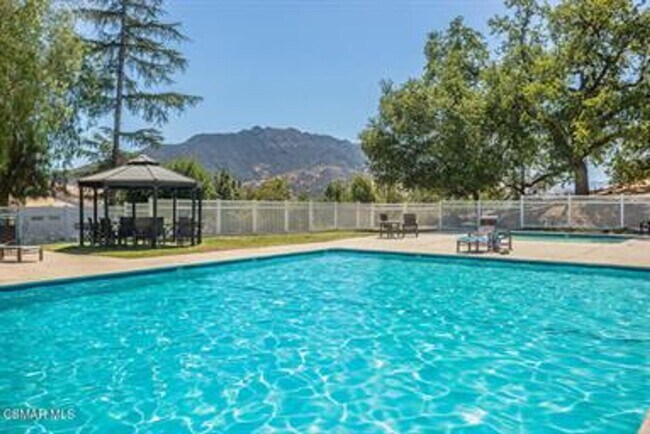 Building Photo - Stunning END-UNIT 3-bedroom condominium located in Agoura Hills