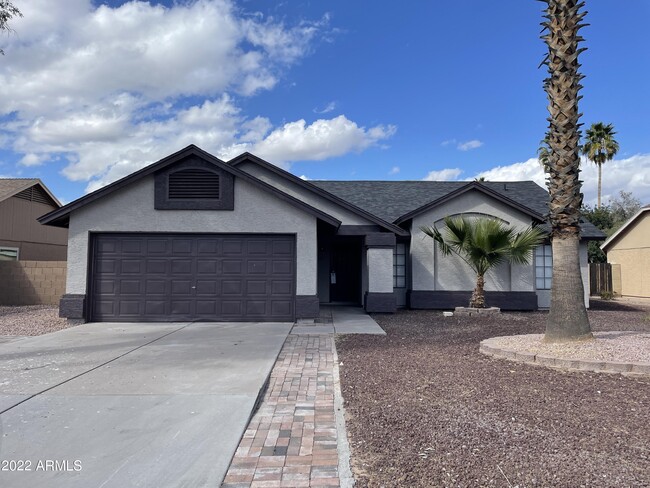 Building Photo - 710 W Cheyenne Dr