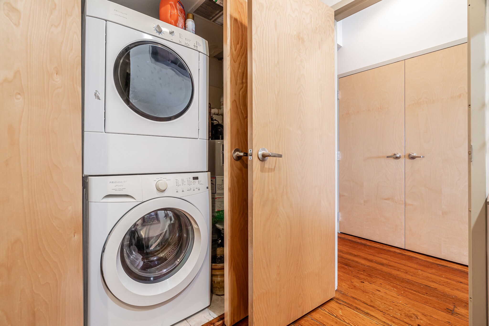 Building Photo - 32 N Front St