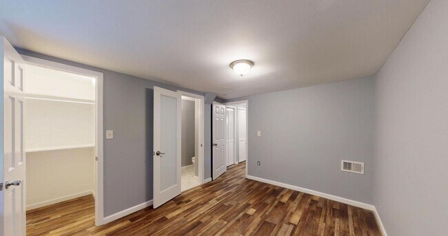 Building Photo - Extraordinary Columbia Heights Opportunity | Spacious 5BR + 2 Den Home with Off-Street Parking