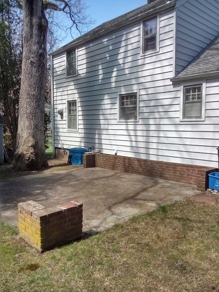 Back Yard Patio - 207 Sunflower Ave