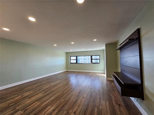 Building Photo - 4141 Bayshore Blvd