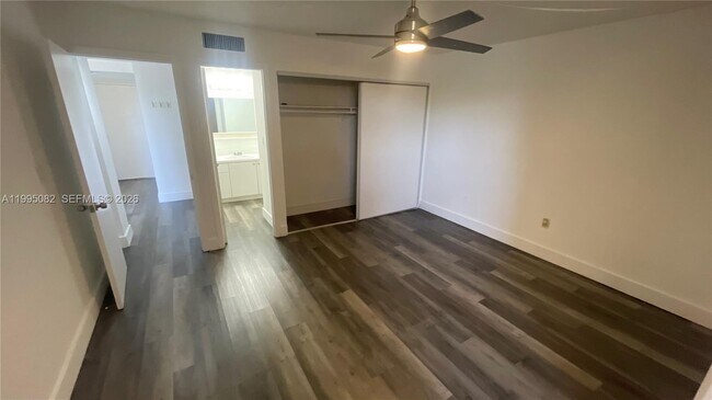 Building Photo - 10801 SW 109th Ct