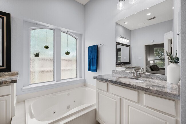 Building Photo - 21802 Canton Pass Ln