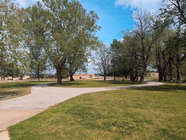 Building Photo - Quiet Country Living with Space, Privacy & Modern Comforts