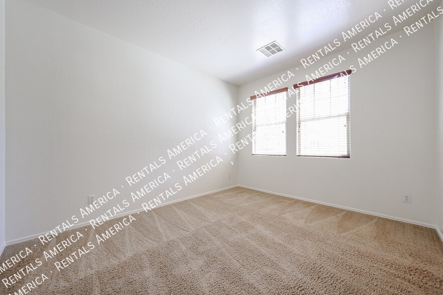 Building Photo - 43608 Caven Dr