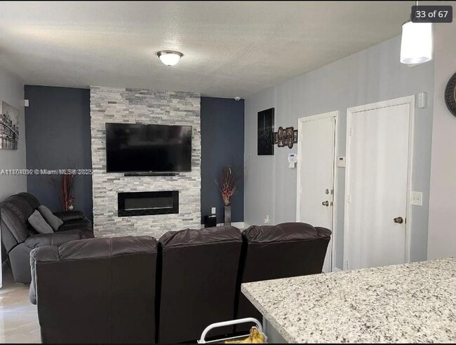 Building Photo - 409 NW 87th Ln