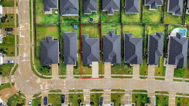 Building Photo - 31215 Whitfield Ct