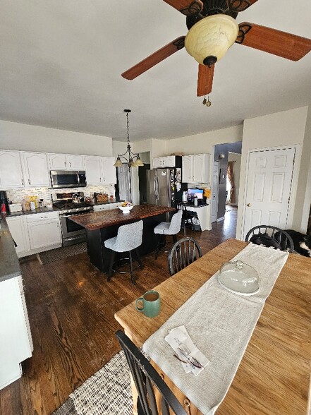 Building Photo - 492 Spring Ridge Dr