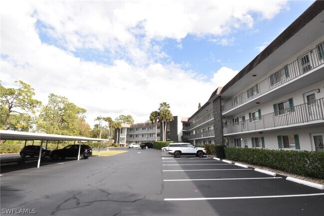 Building Photo - 5667 Rattlesnake Hammock Rd