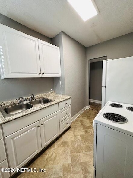Building Photo - 5238 San Juan Ave