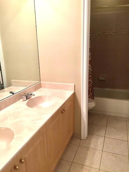 Building Photo - 7477 NW 114th Terrace