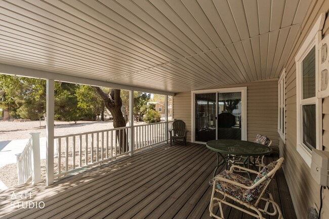 Building Photo - Charming fully furnished 2-bedroom + office home in Beaver Dam, AZ!