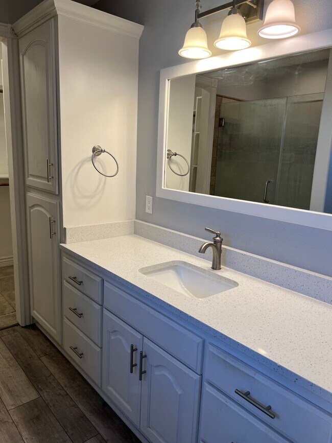 Building Photo - THIS IS A LEASE TAKEOVER - PLEASE CONTACT ...