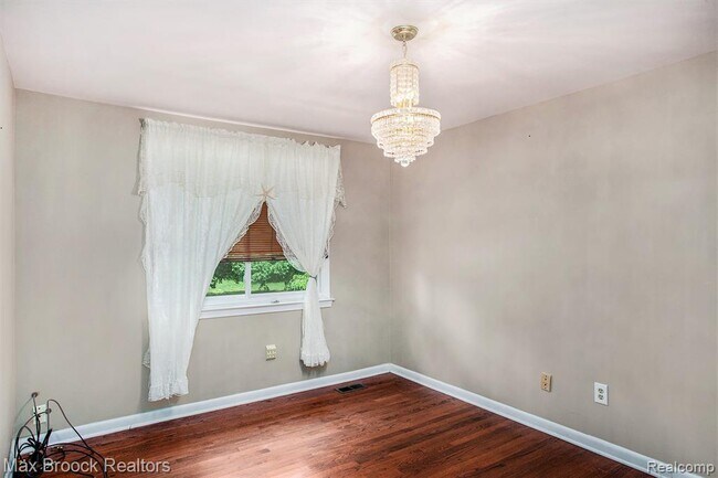 Building Photo - 5622 Powder Horn Dr