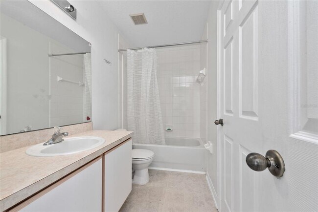 Building Photo - 746 Lockbreeze Dr