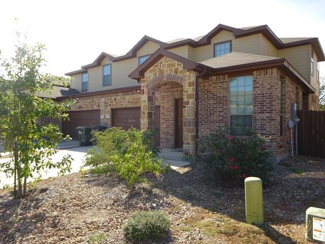 Building Photo - 160 Creekside Villa Dr
