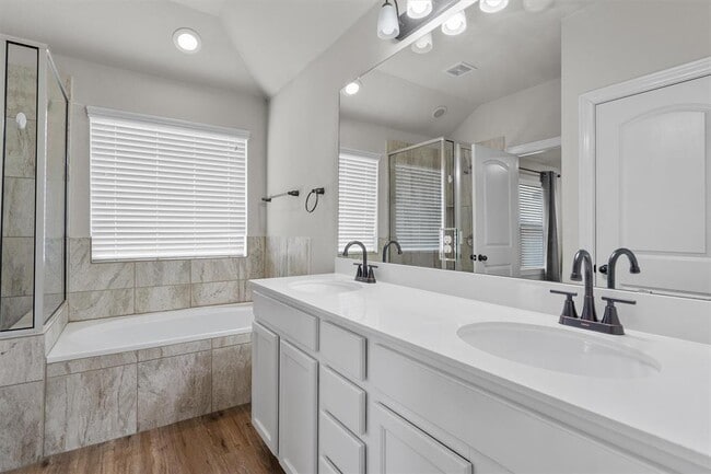 Building Photo - 457 Red Matador Ln