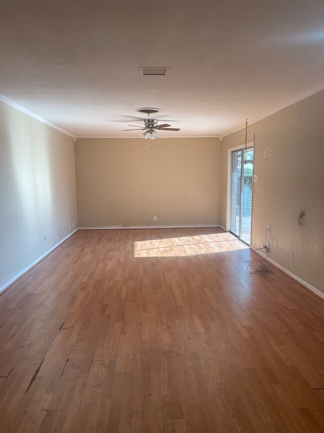 Building Photo - Spacious Northwest Single-Family Home for Rent