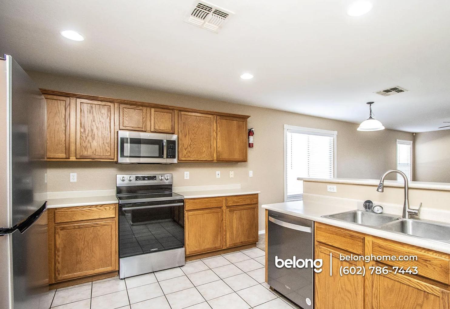 Building Photo - 2215 W Nancy Ln