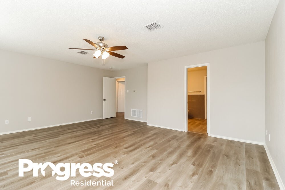 Building Photo - 6151 De Lollis Dr