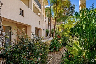 Building Photo - AMAZING ground floor unit in El Escorial.....