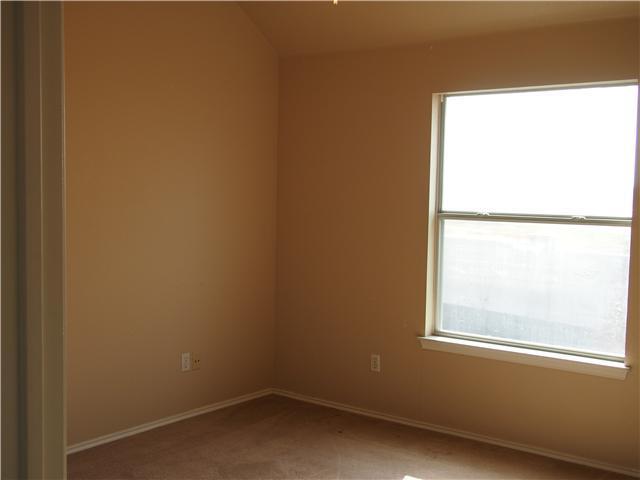 Building Photo - Nice Duplex in Round Rock