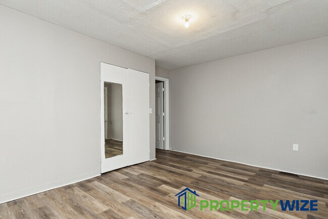 Building Photo - 517 Mosher St