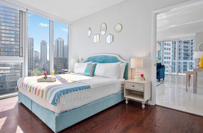 Building Photo - 485 Brickell Ave