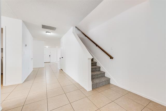 Building Photo - 1309 Cherokee Rose Ln
