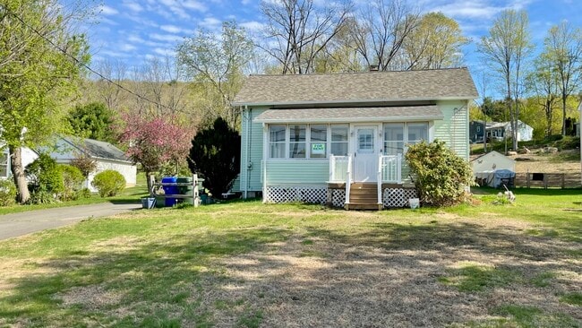 Primary Photo - 124 Branch Rd
