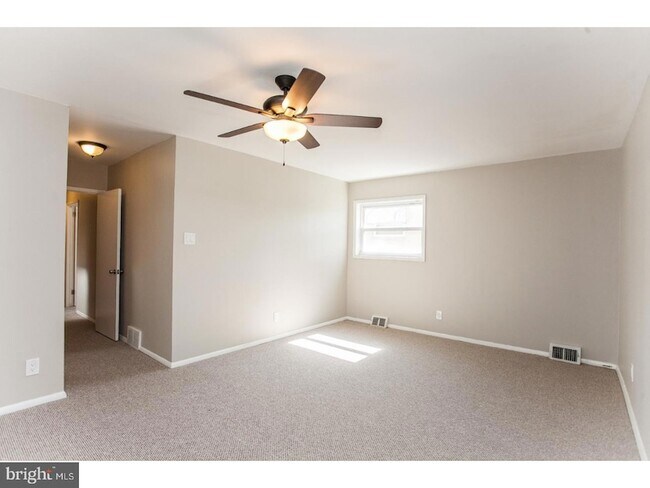 Building Photo - 176 Juniper Rd
