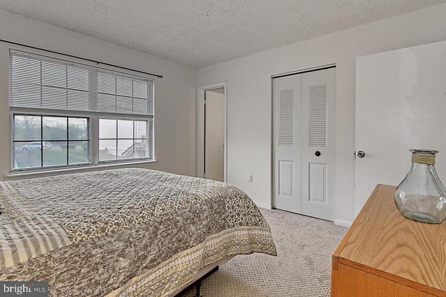Building Photo - 8607 Woodhue Ct