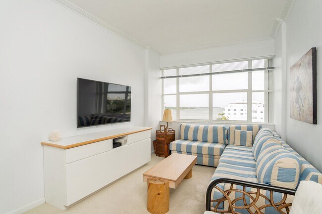 Building Photo - 2860 S Ocean Blvd