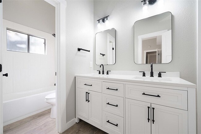 Building Photo - 12807 Magnolia Mound Trail