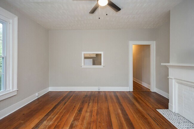 Building Photo - 315 W Chappell St