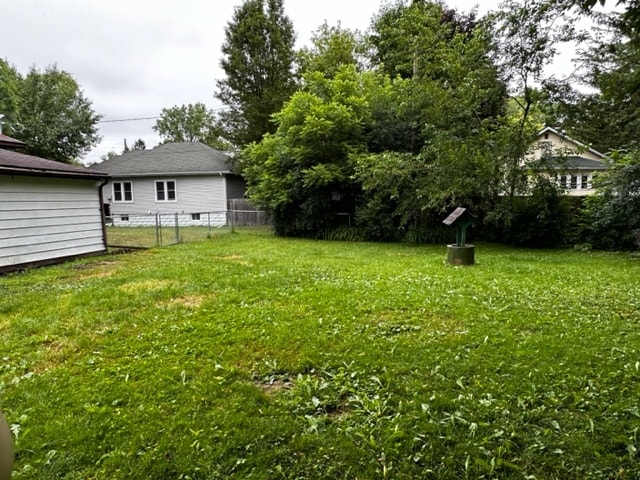 Large Fenced yard - 1610 Ashman St
