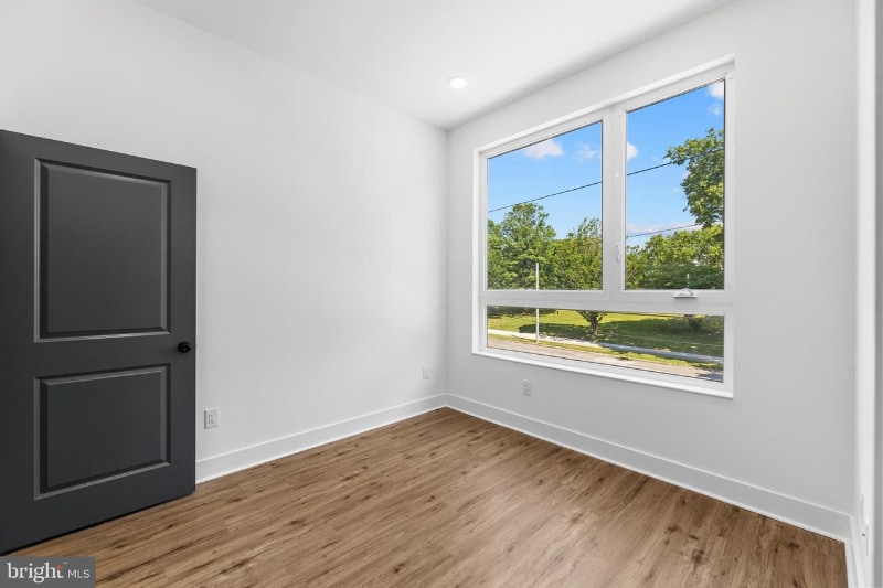 Building Photo - 6016 N Warnock St