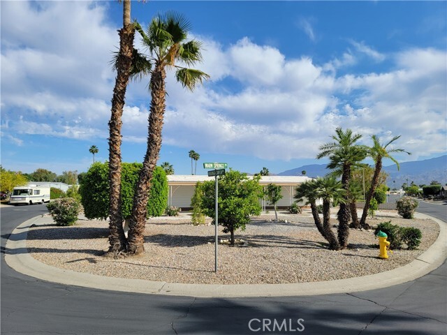 Building Photo - 39027 Moronga Canyon Dr