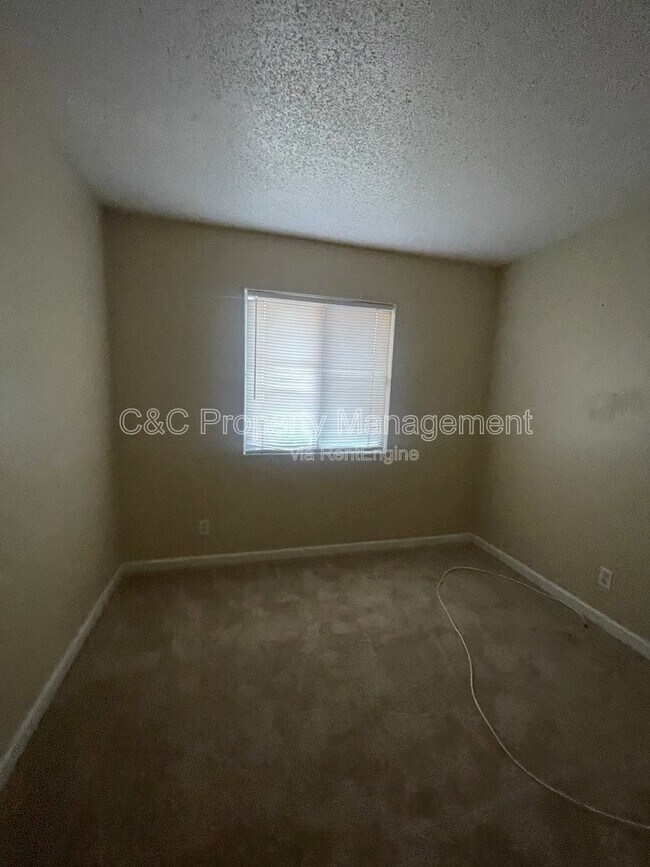 Building Photo - 3723 Wilmington Rd