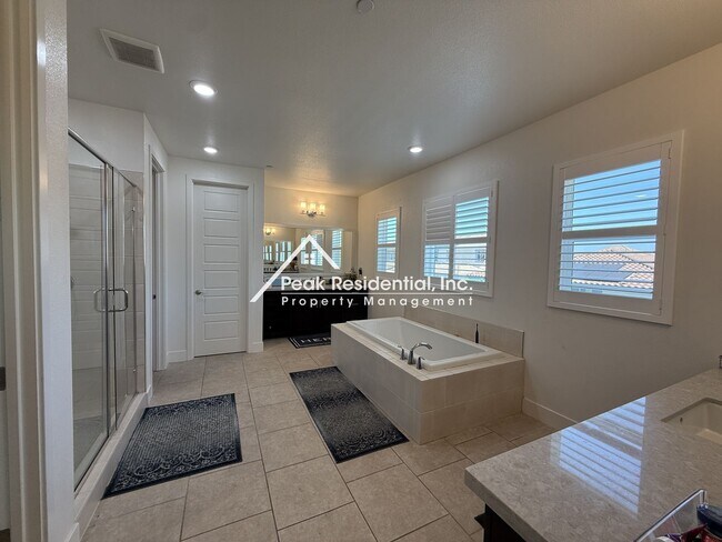 Building Photo - 3535 Heron Ct