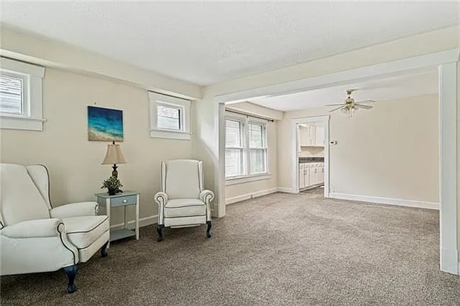 Building Photo - Spacious 3 Bed, 2 Bath Home with 1-Car Garage Near Downtown Kansas City
