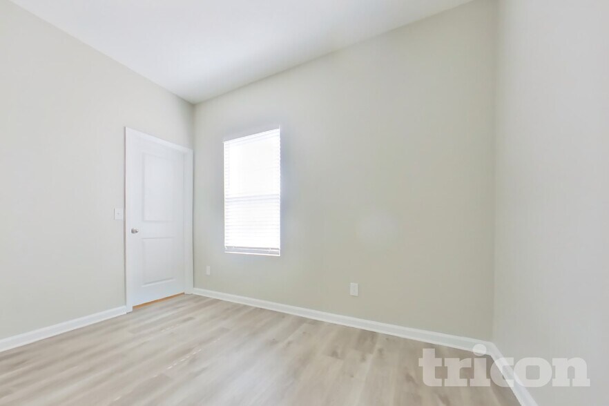 Building Photo - 16517 Cherry Landing Dr