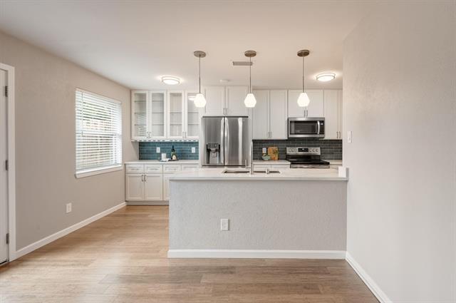 Building Photo - 9811 Kingsman Dr