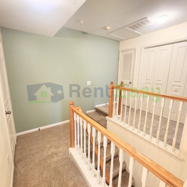 Building Photo - 2250 Humphreys Dr