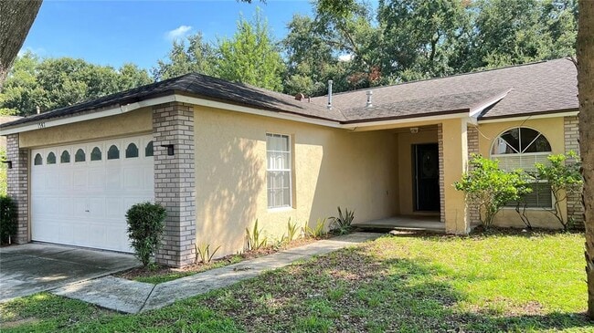 Building Photo - 1547 Oak Hill Trail